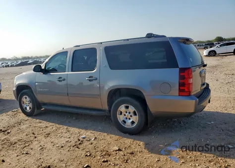 2008 Chevrolet Suburban K1500 Ls z USA, uszkodzony, nr VIN 3GNFK16378G188462